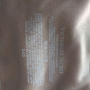 Victoria's Secret push-up Pigeonnant Bra.